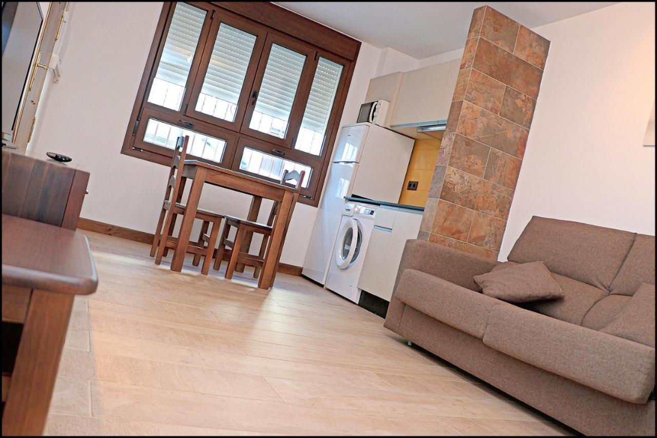 Estudio En El Centro De Conil โกนิล เด ลาฟรอนเตรา ภายนอก รูปภาพ