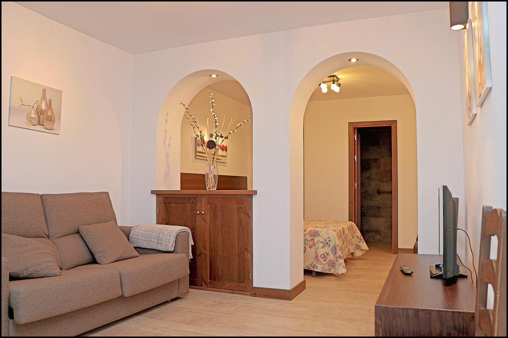 Estudio En El Centro De Conil โกนิล เด ลาฟรอนเตรา ภายนอก รูปภาพ