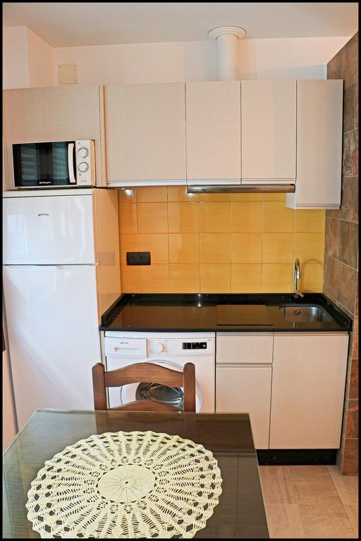 Estudio En El Centro De Conil โกนิล เด ลาฟรอนเตรา ภายนอก รูปภาพ