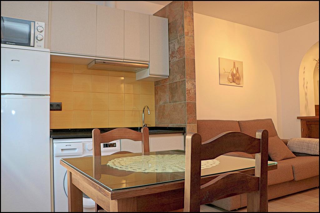 Estudio En El Centro De Conil โกนิล เด ลาฟรอนเตรา ภายนอก รูปภาพ